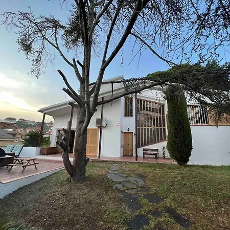 Casa Familiar En La Playa Con Piscina Teia