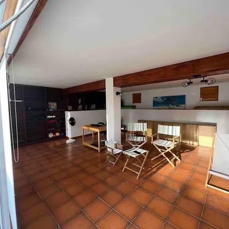 Casa Familiar En La Playa Con Piscina Teia